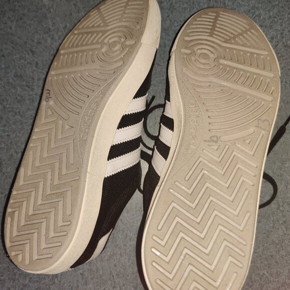 Mens size 10 Adidas Nora shoes! - Picture 6 of 8